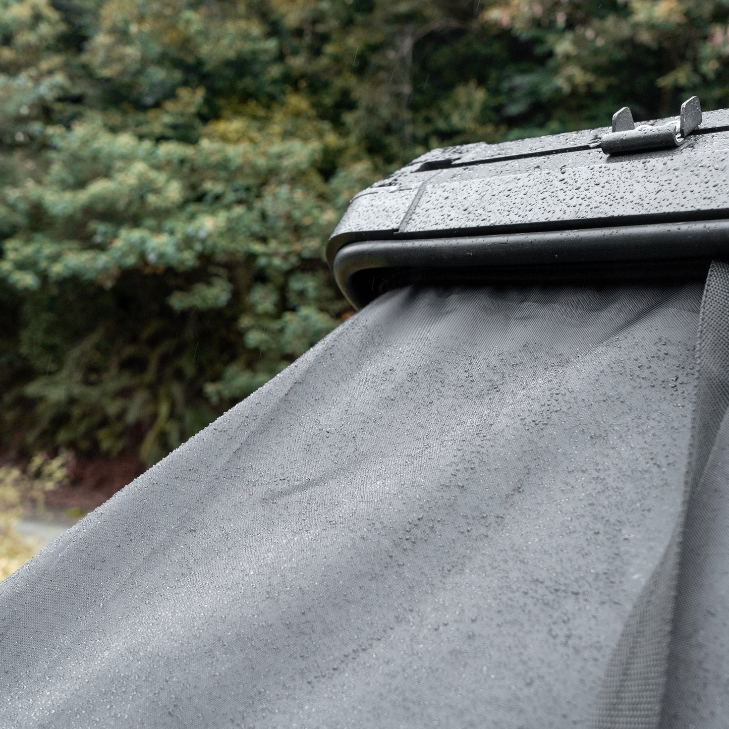 Roof Top Tent Hardshell Rooftop Tent For Van SUV Truck Car Overland Tent Camping For 2-3 Person With Ladder