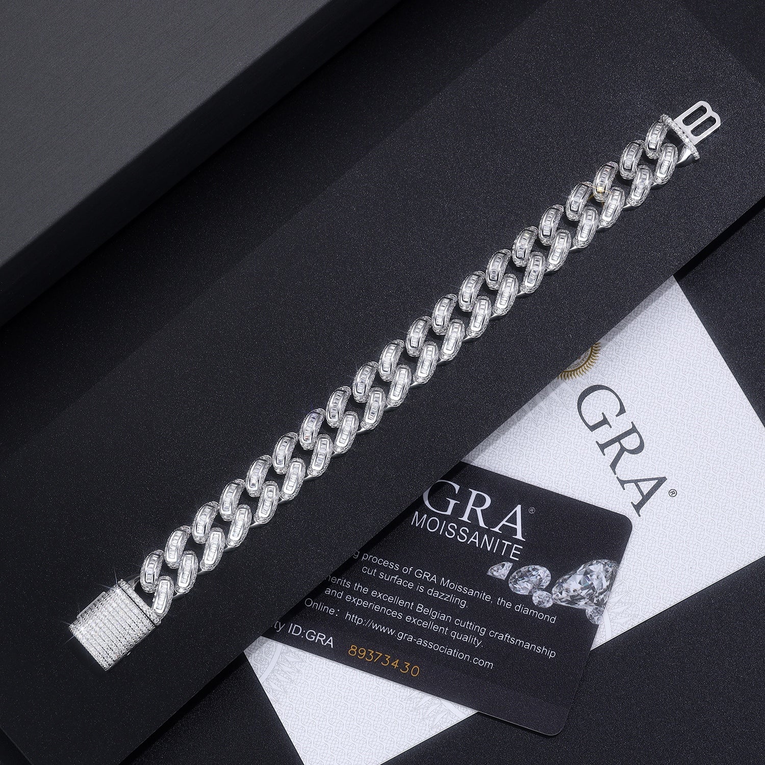 Set With Top-quality Moissanite, This Luxurious And Fashionable Light Luxury Jewelry Silver Bracelet Is Made Of S925 Silver Electroplated With Platinum - Zalixer