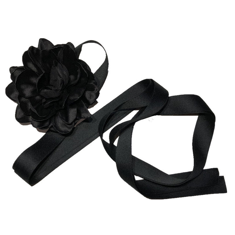 Dark Hand-tie Flowers Concave Shape Necklace Accessories Multiple Uses - Zalixer