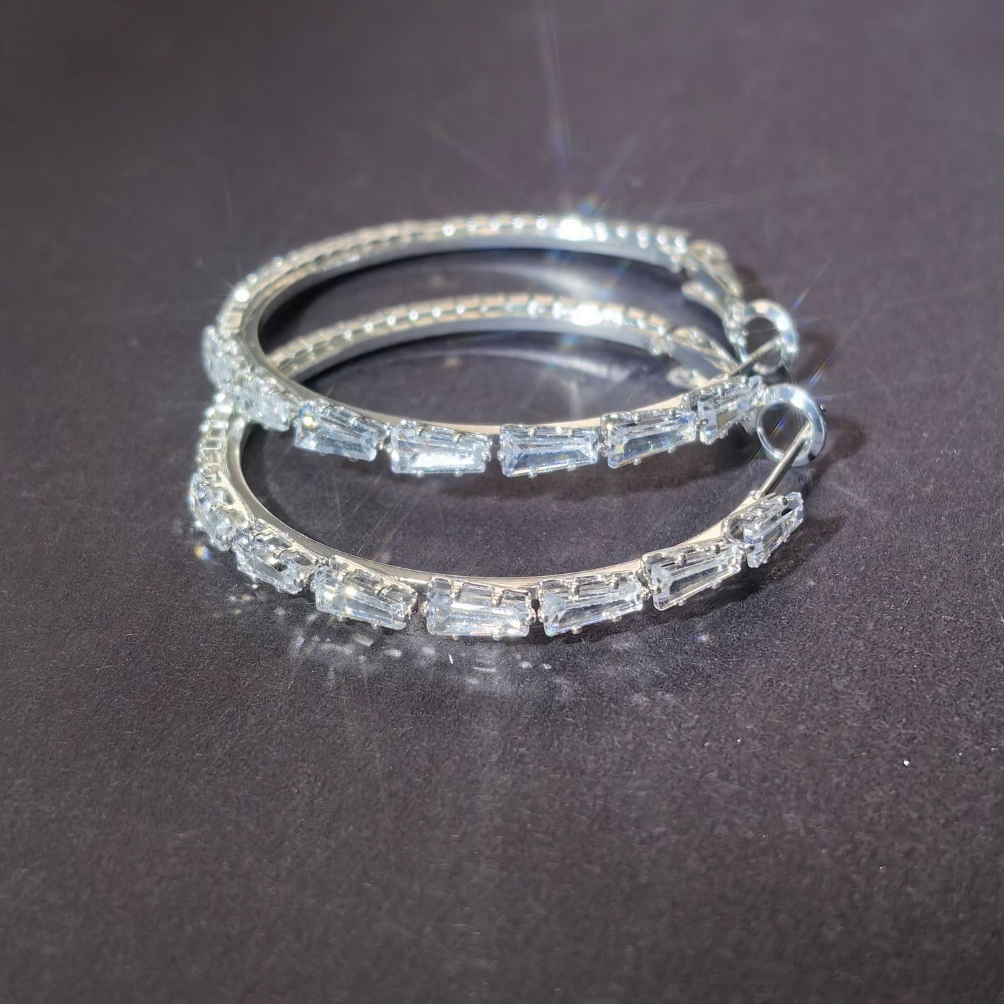 Womens Versatile Minimalist Hoop Earrings With A Premium High-end Vibe - Zalixer